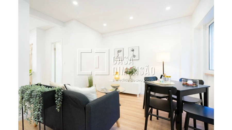 Apartamento T2 para Venda em Benfica Foto 9