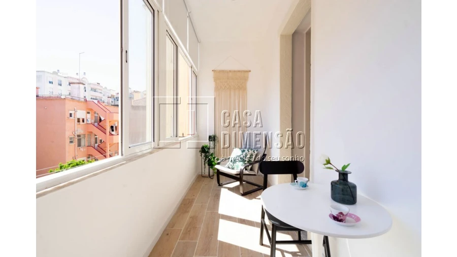 Apartamento T2 para Venda em Penha de França Foto 17