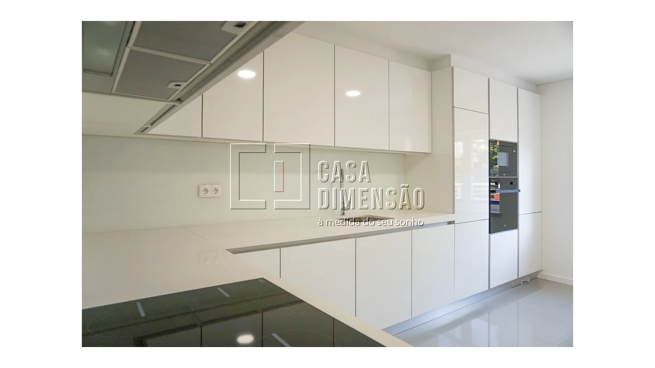 Apartamento T2 para Venda em Carnaxide e Queijas Foto 10