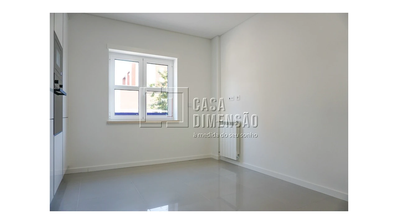 Apartamento T2 para Venda em Carnaxide e Queijas Foto 15