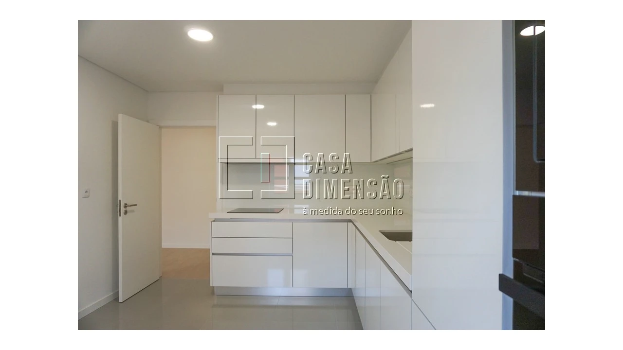 Apartamento T2 para Venda em Carnaxide e Queijas Foto 16