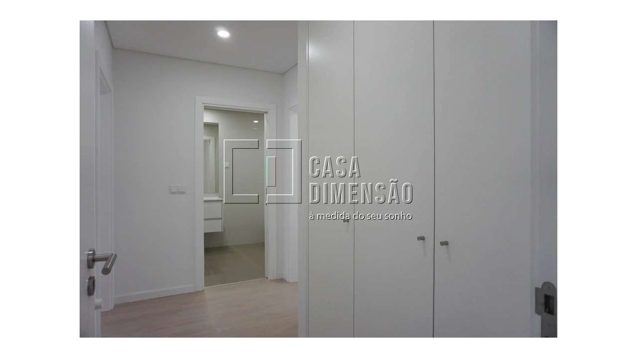 Apartamento T2 para Venda em Carnaxide e Queijas Foto 17