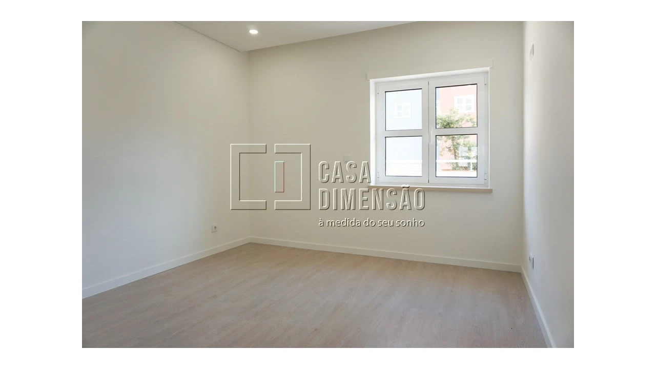 Apartamento T2 para Venda em Carnaxide e Queijas Foto 21