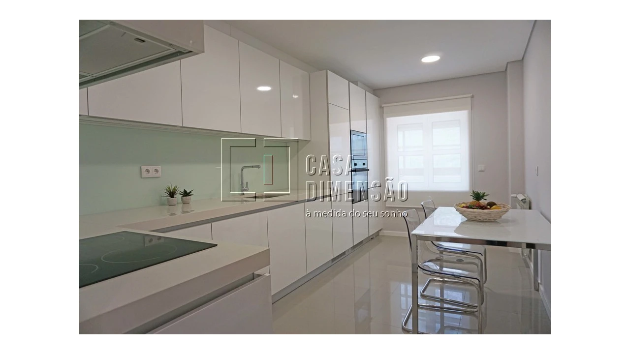 Apartamento T2 para Venda em Carnaxide e Queijas Foto 45