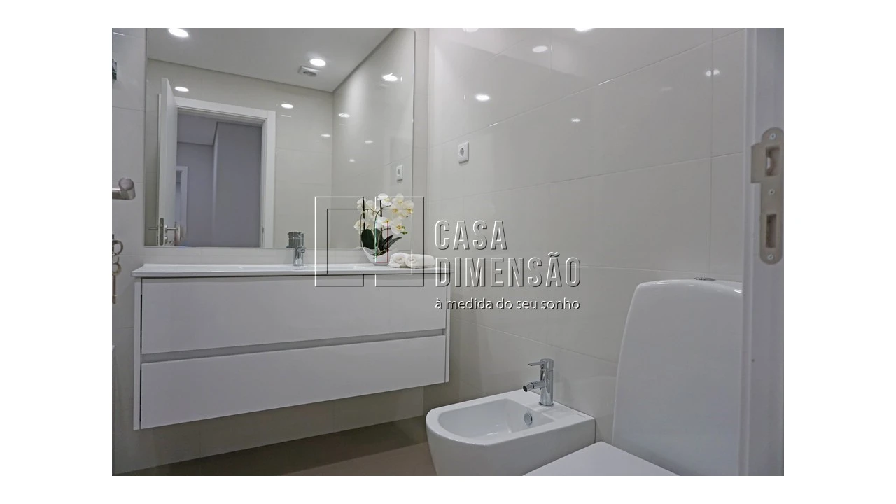 Apartamento T2 para Venda em Carnaxide e Queijas Foto 60
