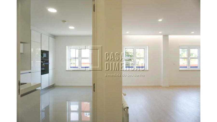 Apartamento T2 para Venda em Carnaxide e Queijas Foto 8