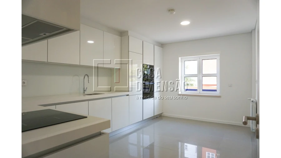 Apartamento T2 para Venda em Carnaxide e Queijas Foto 9