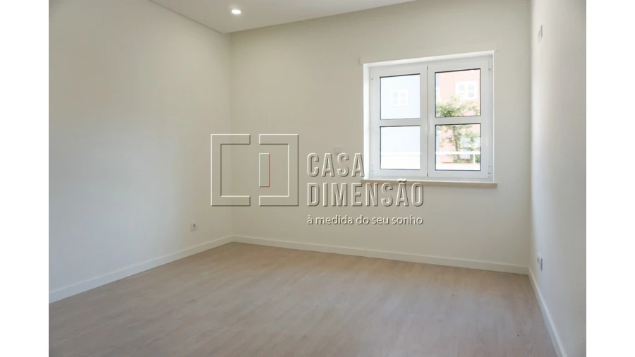 Apartamento T2 para Venda em Carnaxide e Queijas Foto 21