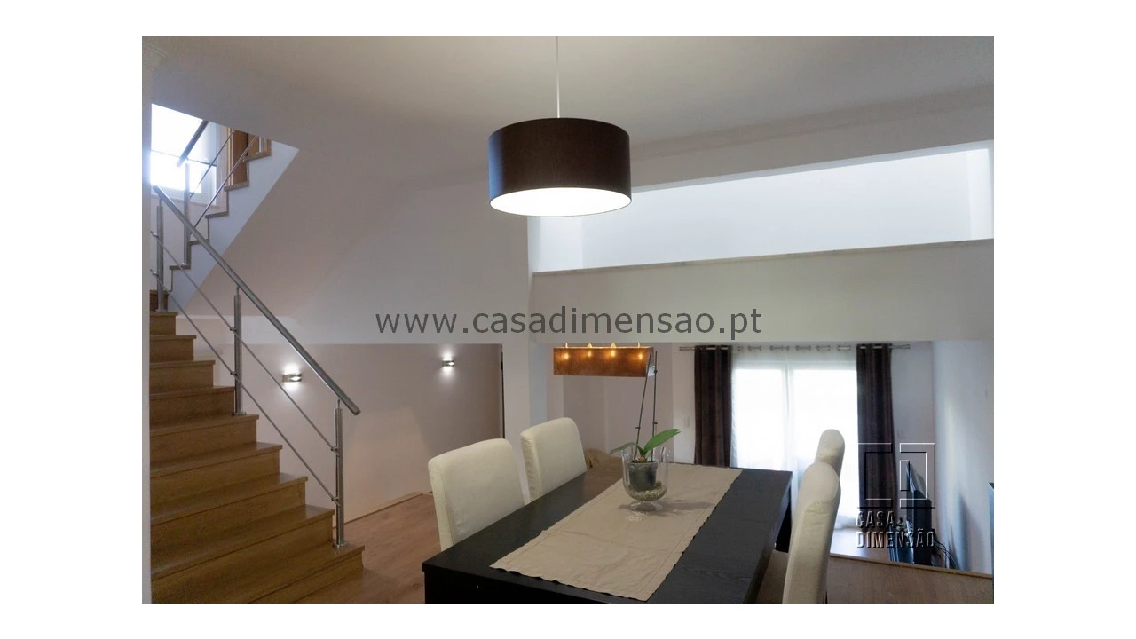 Moradia T4 para Venda em Barcarena Foto 15