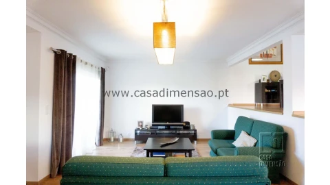 Moradia T4 para Venda em Barcarena