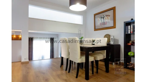 Moradia T4 para Venda em Barcarena