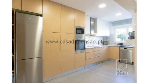Moradia T4 para Venda em Barcarena
