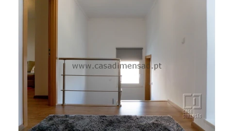 Moradia T4 para Venda em Barcarena