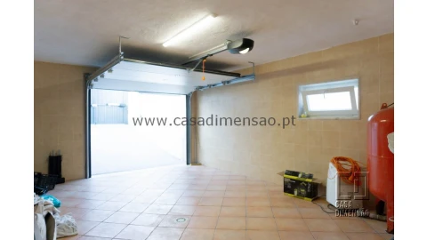 Moradia T4 para Venda em Barcarena