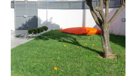 Moradia T4 para Venda em Barcarena