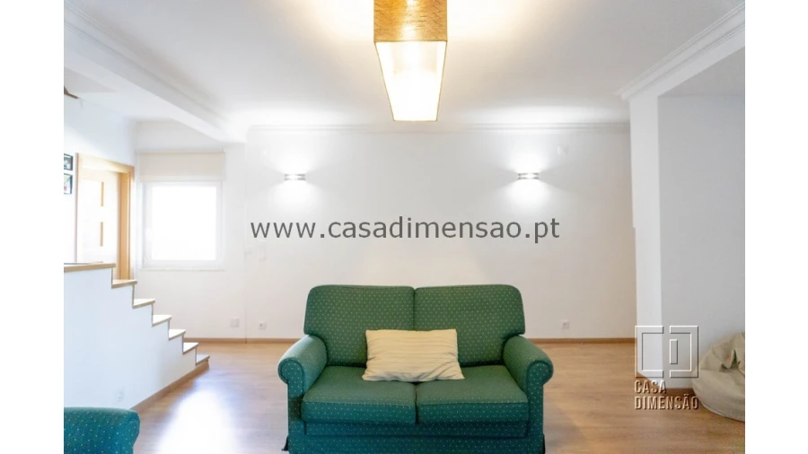 Moradia T4 para Venda em Barcarena Foto 7