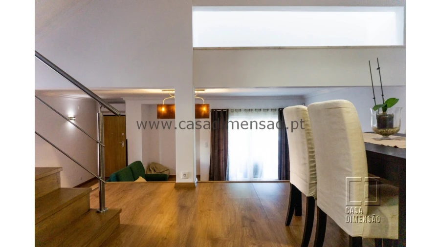 Moradia T4 para Venda em Barcarena Foto 12