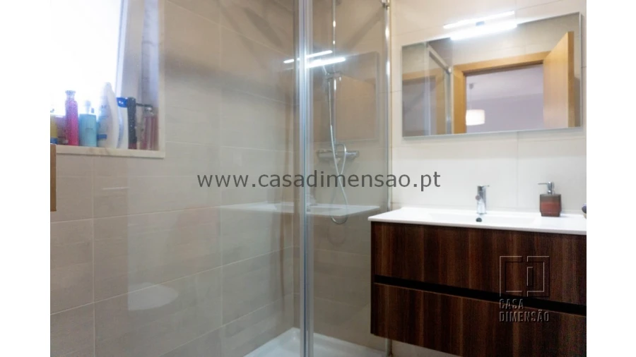 Moradia T4 para Venda em Barcarena Foto 30