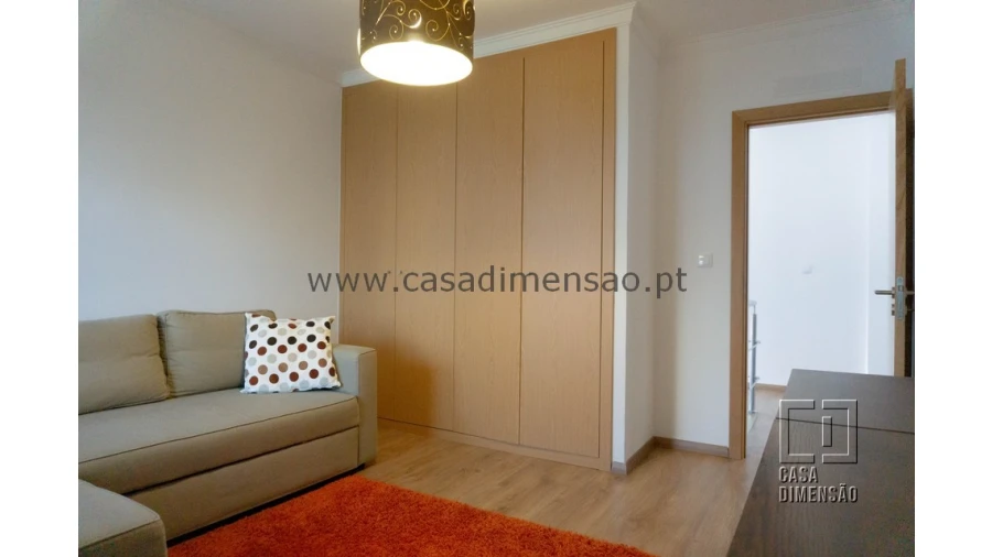 Moradia T4 para Venda em Barcarena Foto 36