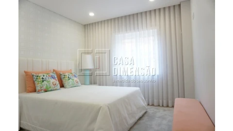 Apartamento T2 para Venda em Carnaxide e Queijas