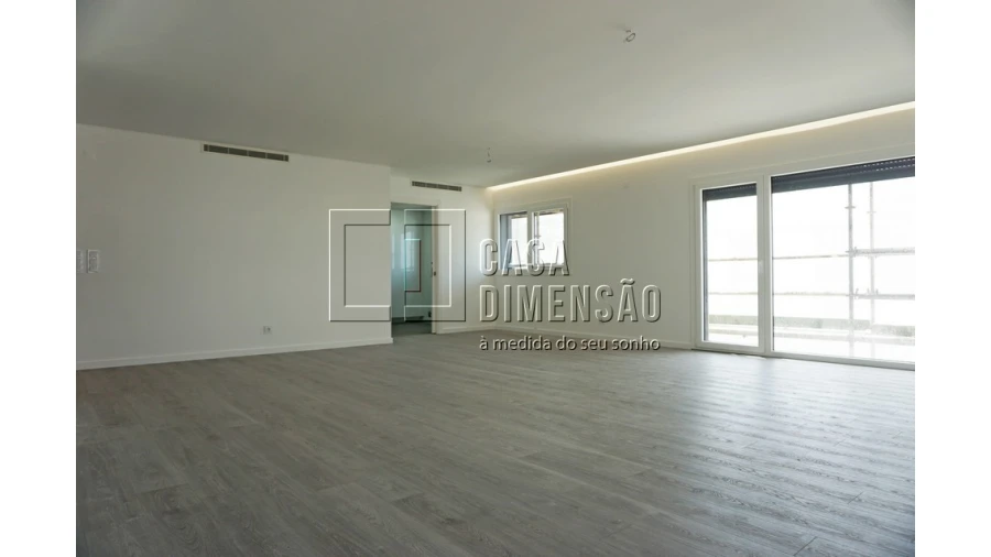 Apartamento T2 para Venda em Porto Salvo Foto 11