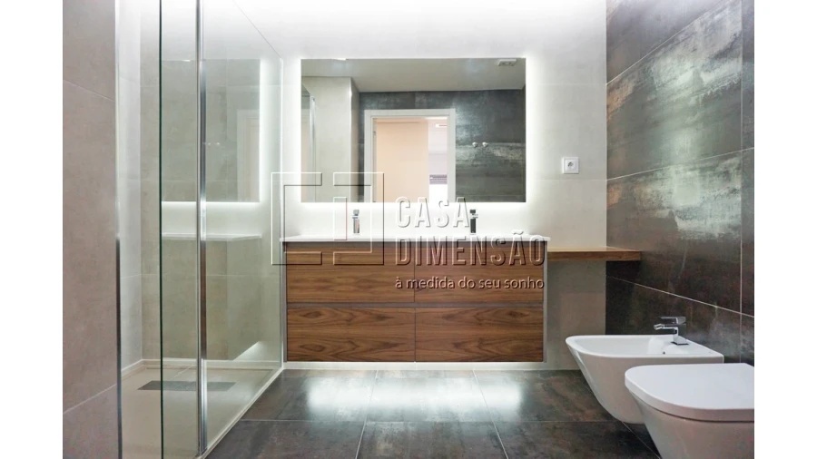 Apartamento T2 para Venda em Porto Salvo Foto 49