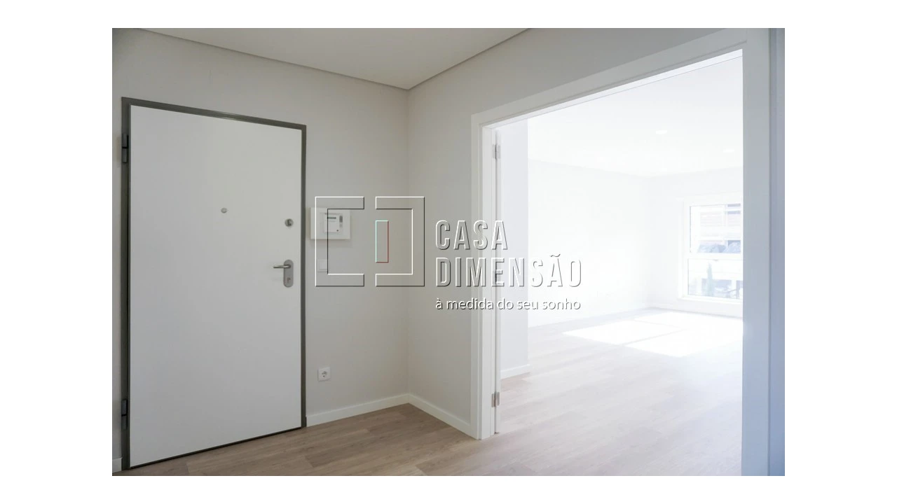 Apartamento T2 para Venda em Carnaxide e Queijas Foto 1