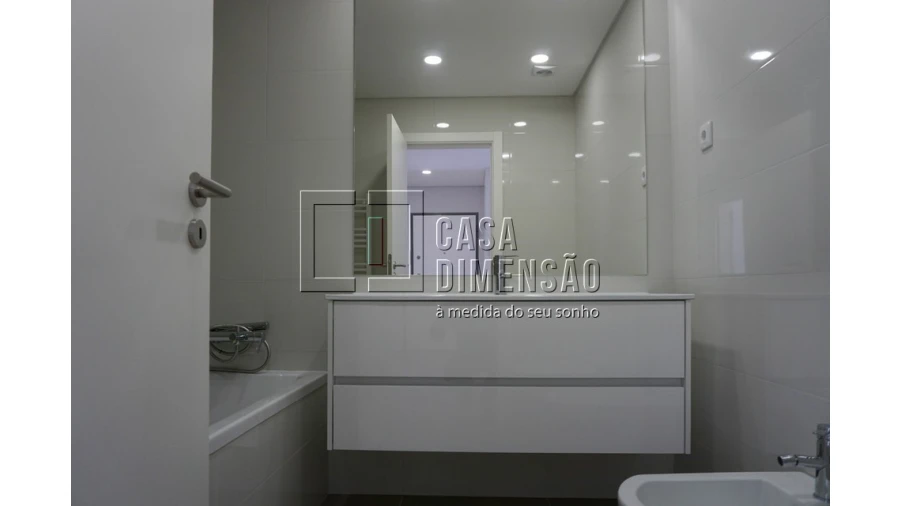Apartamento T2 para Venda em Carnaxide e Queijas Foto 12