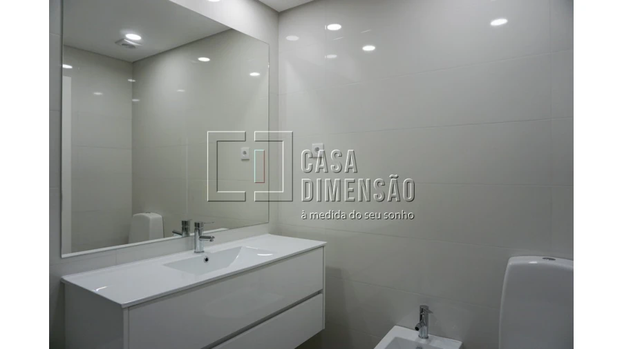 Apartamento T2 para Venda em Carnaxide e Queijas Foto 13
