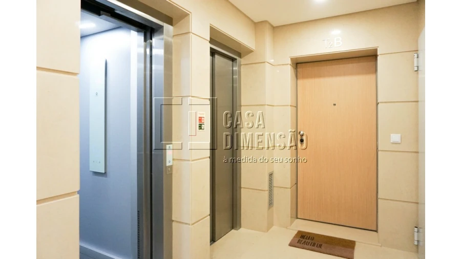 Apartamento T2 para Venda em Carnaxide e Queijas Foto 23