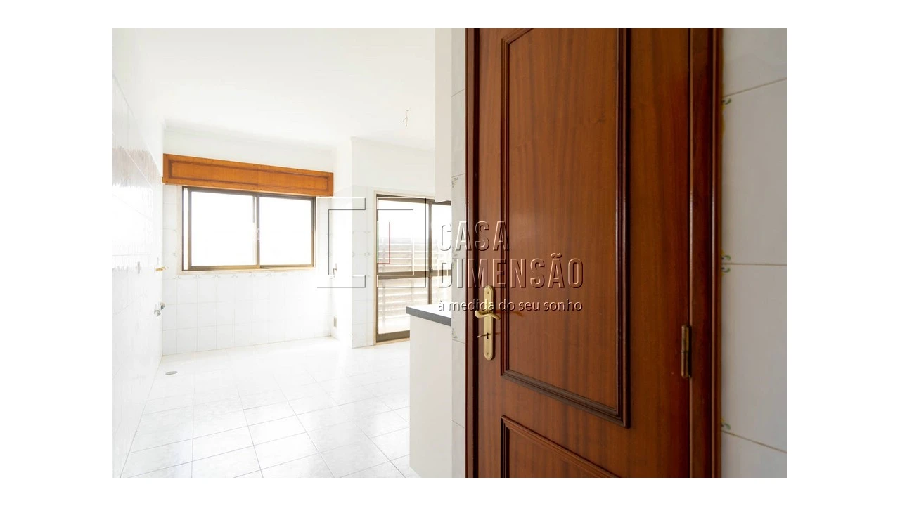 Apartamento T2 para Venda em Carnaxide e Queijas Foto 4