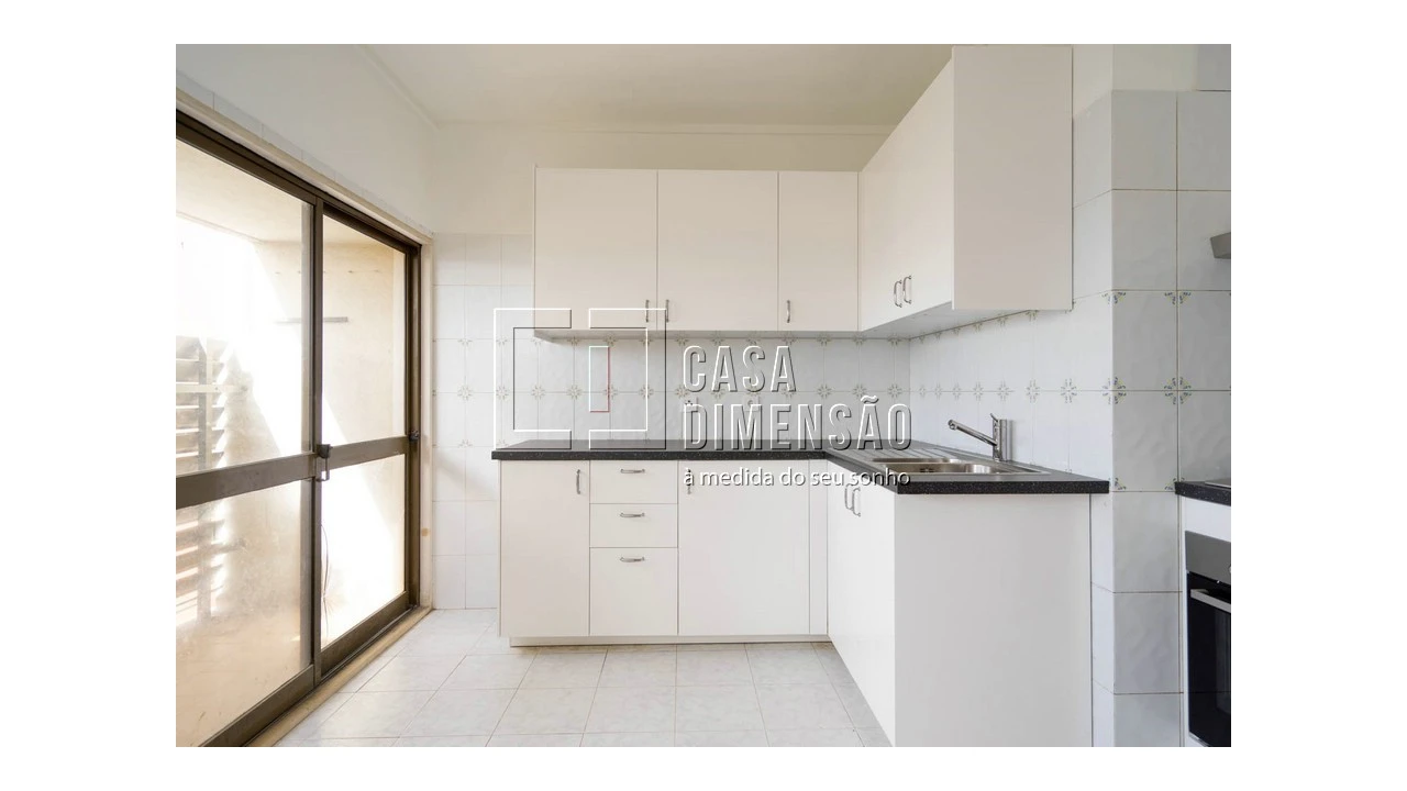 Apartamento T2 para Venda em Carnaxide e Queijas Foto 6