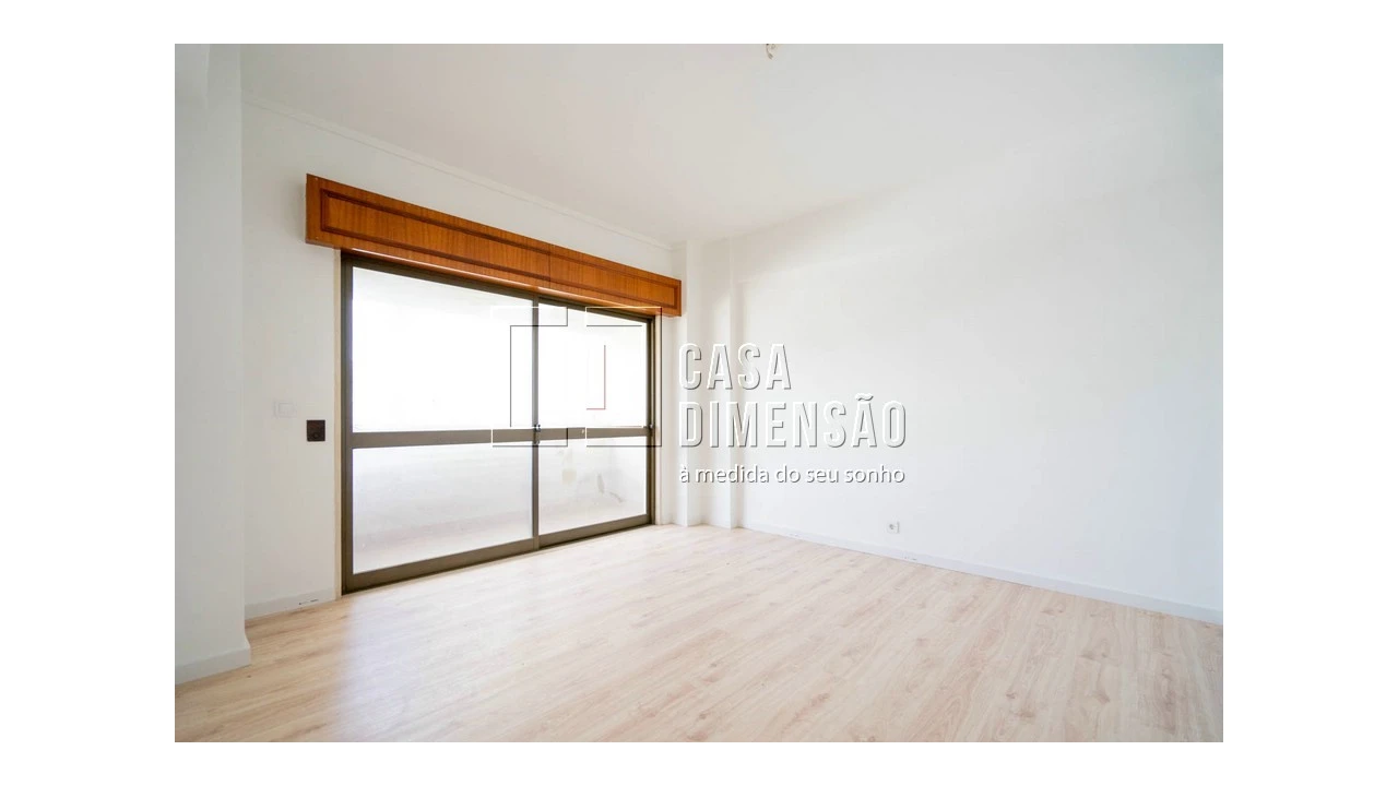 Apartamento T2 para Venda em Carnaxide e Queijas Foto 10