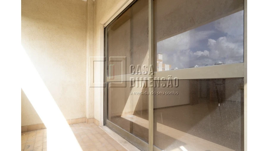 Apartamento T2 para Venda em Carnaxide e Queijas Foto 3