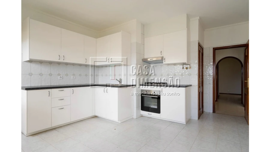 Apartamento T2 para Venda em Carnaxide e Queijas Foto 7