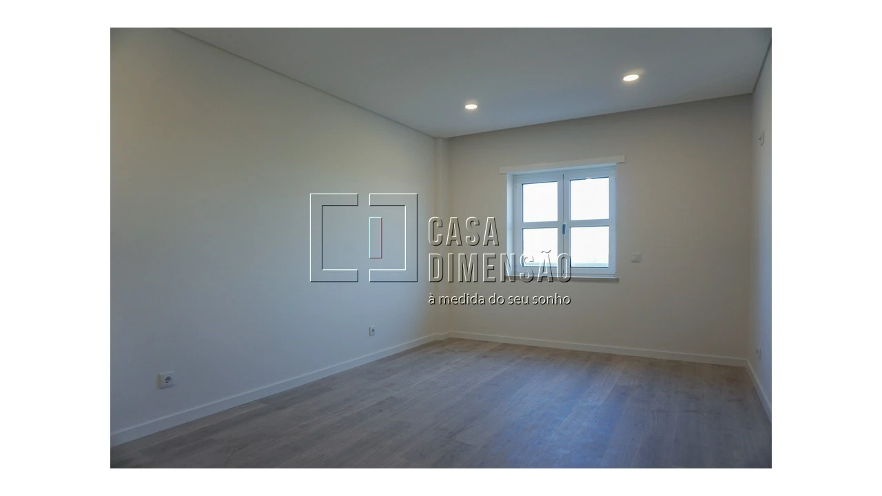 Apartamento T3 para Venda em Carnaxide e Queijas Foto 8