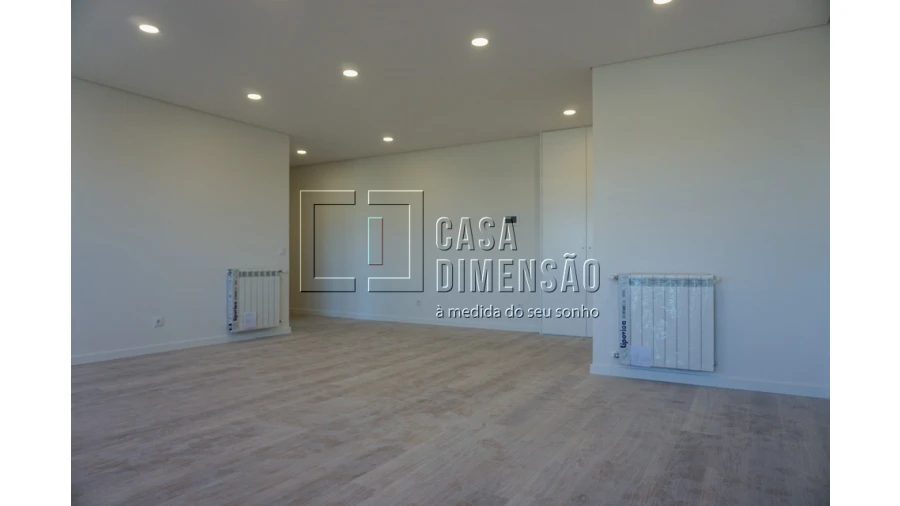 Apartamento T3 para Venda em Carnaxide e Queijas Foto 4