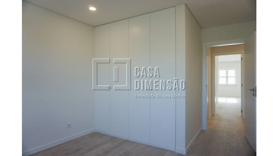 Apartamento T3 para Venda em Carnaxide e Queijas Foto 11