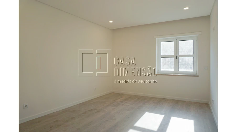 Apartamento T3 para Venda em Carnaxide e Queijas Foto 12