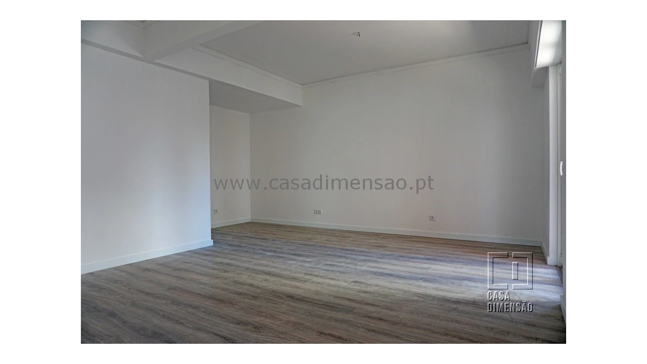Apartamento T3 para Venda em Algés, Linda-A-Velha e Cruz Quebrada-Dafundo Foto 5