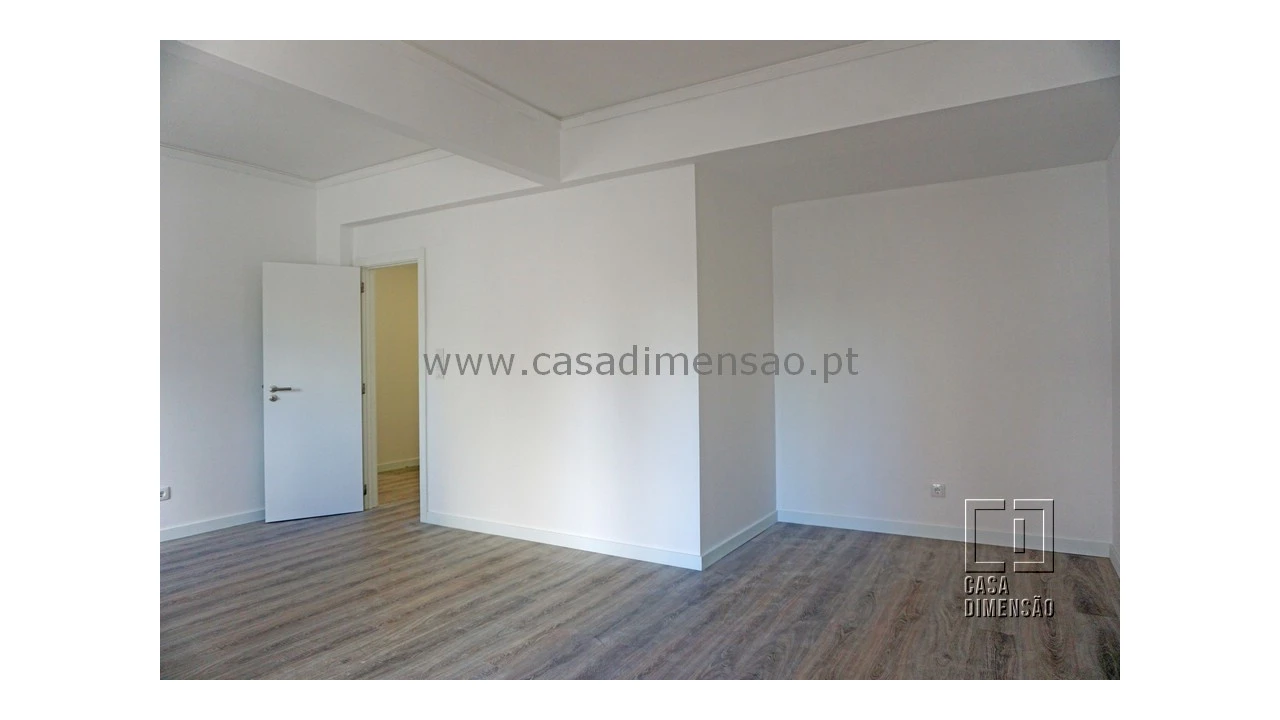 Apartamento T3 para Venda em Algés, Linda-A-Velha e Cruz Quebrada-Dafundo Foto 7