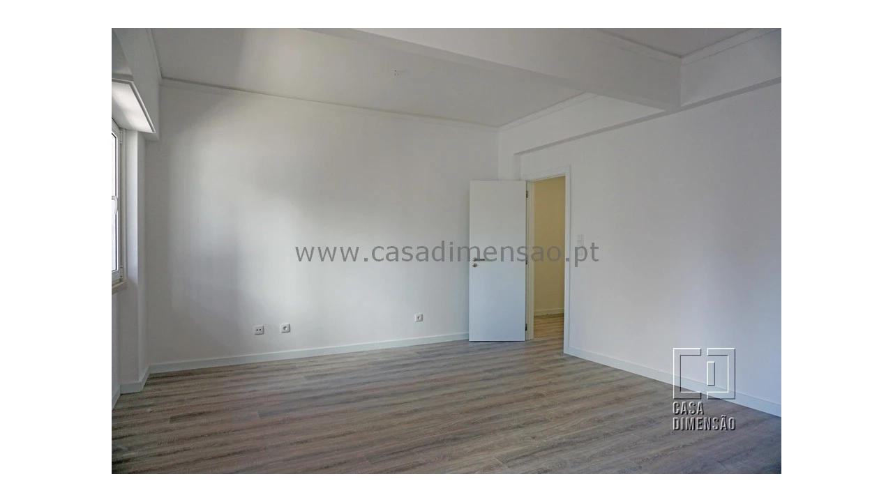Apartamento T3 para Venda em Algés, Linda-A-Velha e Cruz Quebrada-Dafundo Foto 8