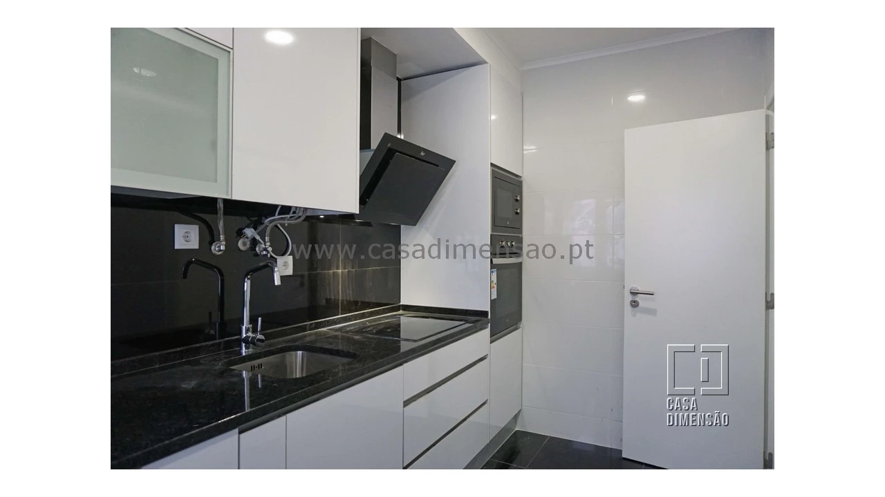 Apartamento T3 para Venda em Algés, Linda-A-Velha e Cruz Quebrada-Dafundo Foto 12