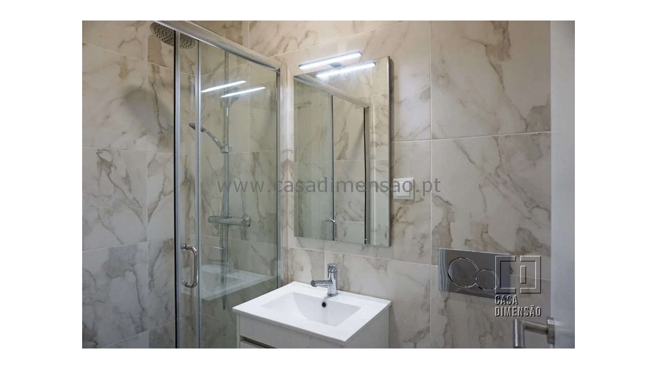 Apartamento T3 para Venda em Algés, Linda-A-Velha e Cruz Quebrada-Dafundo Foto 14