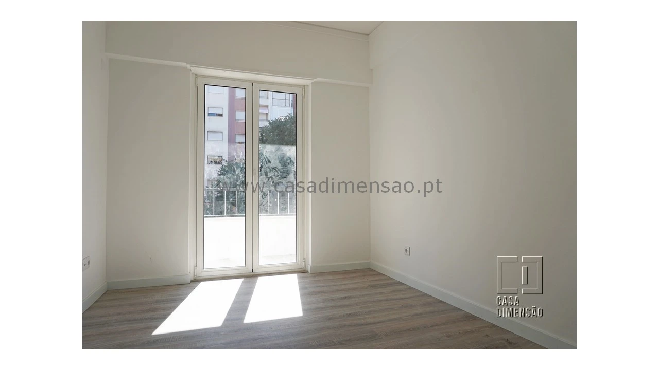 Apartamento T3 para Venda em Algés, Linda-A-Velha e Cruz Quebrada-Dafundo Foto 22