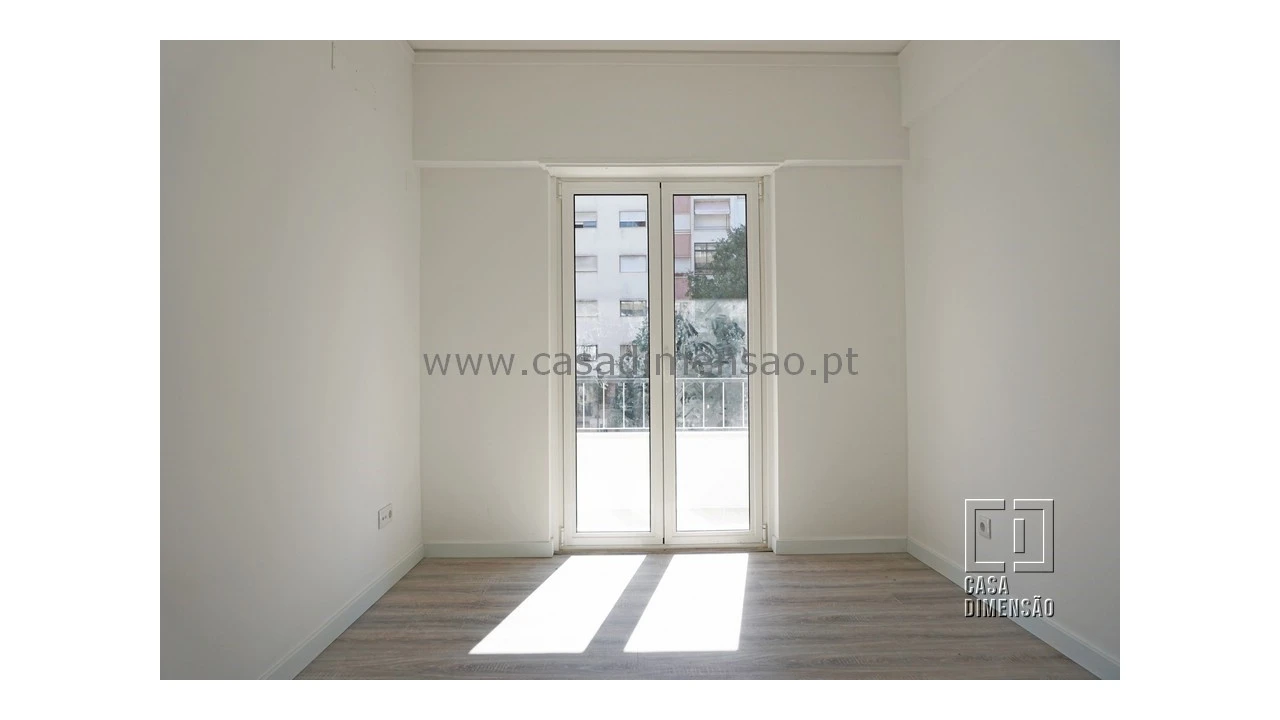 Apartamento T3 para Venda em Algés, Linda-A-Velha e Cruz Quebrada-Dafundo Foto 23