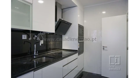 Apartamento T3 para Venda em Algés, Linda-A-Velha e Cruz Quebrada-Dafundo