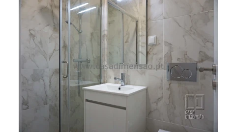 Apartamento T3 para Venda em Algés, Linda-A-Velha e Cruz Quebrada-Dafundo