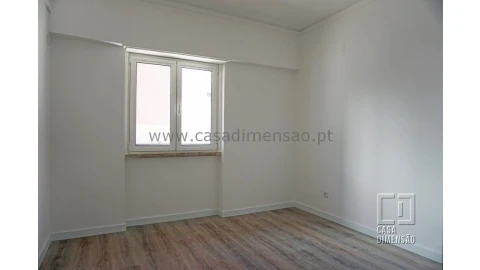 Apartamento T3 para Venda em Algés, Linda-A-Velha e Cruz Quebrada-Dafundo
