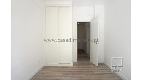 Apartamento T3 para Venda em Algés, Linda-A-Velha e Cruz Quebrada-Dafundo